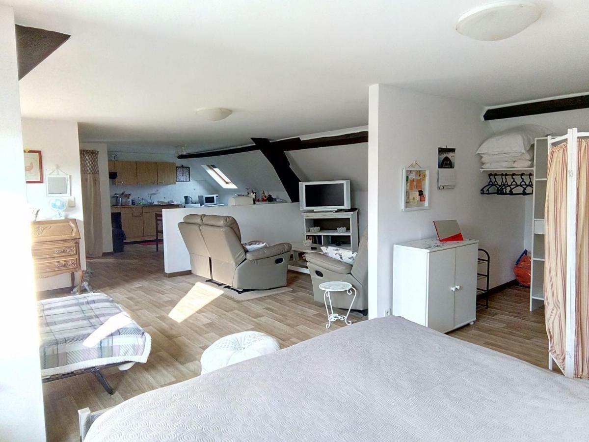 Au Trieu Hotel Wannebecq Zewnętrze zdjęcie
