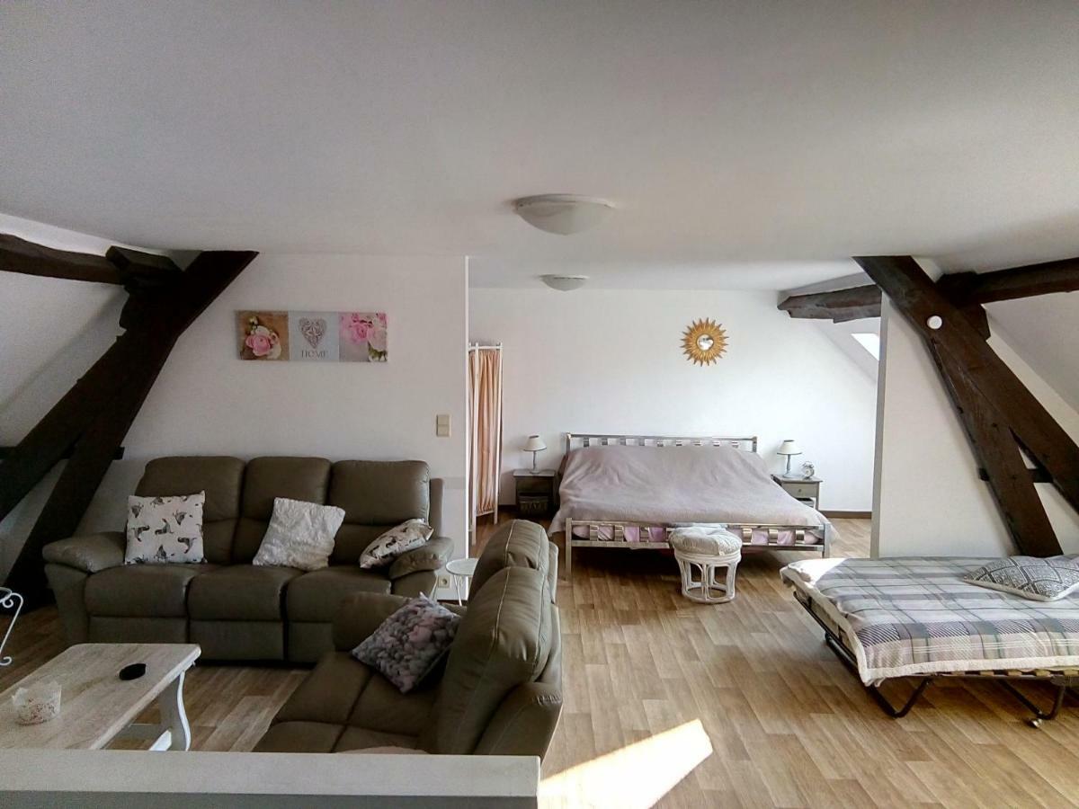 Au Trieu Hotel Wannebecq Zewnętrze zdjęcie